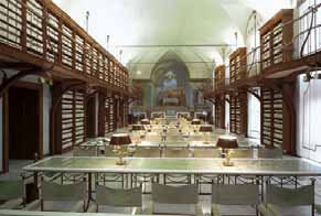 La Sala del refettorio della Biblioteca della Camera